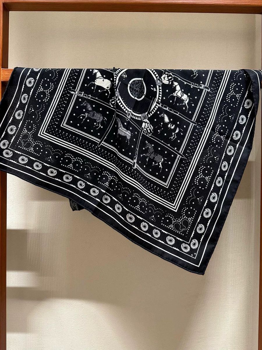 Luxury Bags Hong Kong - Bufanda Negra Suave de Lujo, Pañuelos